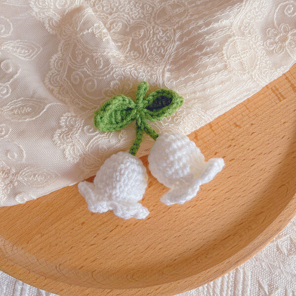 Přívěšek konvalinka Suzuran klíčenka bílá [dokončeno - Obrázek 1