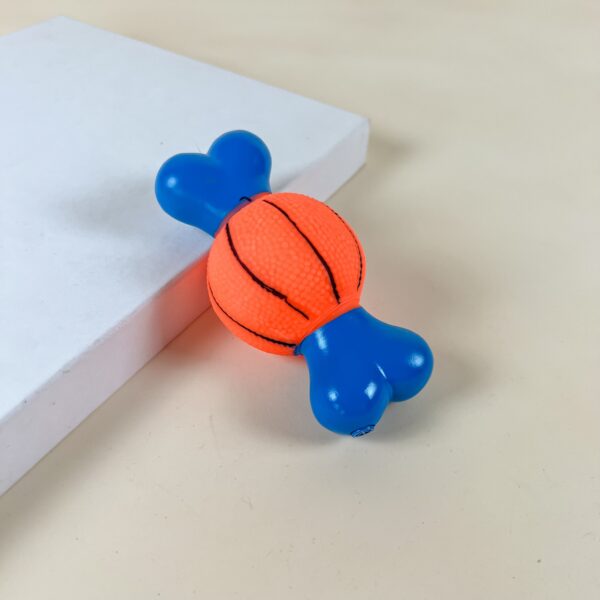 Pískací gumová kost/míč 13 cm - Obrázek 1