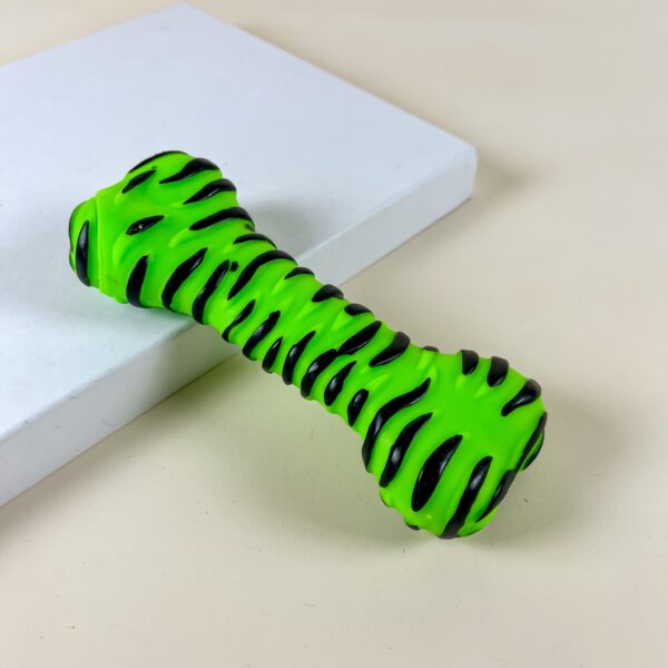 Pískací kost se zebrovaným potiskem 19 cm - Obrázek 1