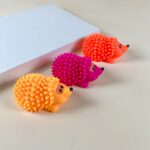 Pískací gumový ježek 11 cm - Obrázek 4