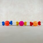 Pískací gumová kost/míč 13 cm - Obrázek 3