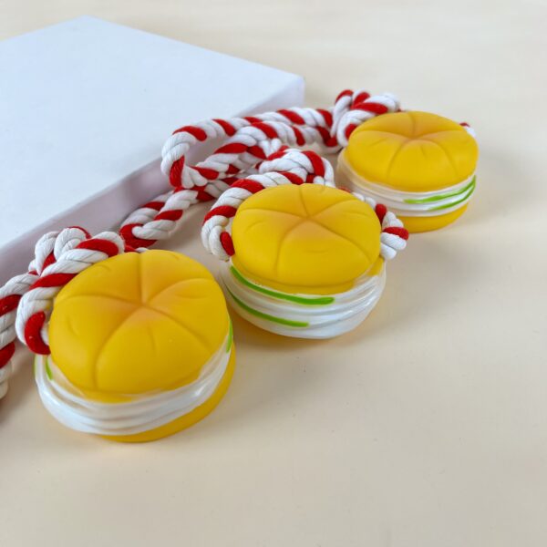 Pískací hamburger 26 cm - Obrázek 1