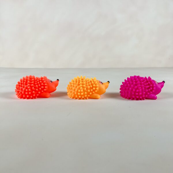 Pískací gumový ježek 11 cm - Obrázek 5