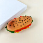 Pískací hamburger 13 cm - Obrázek 2