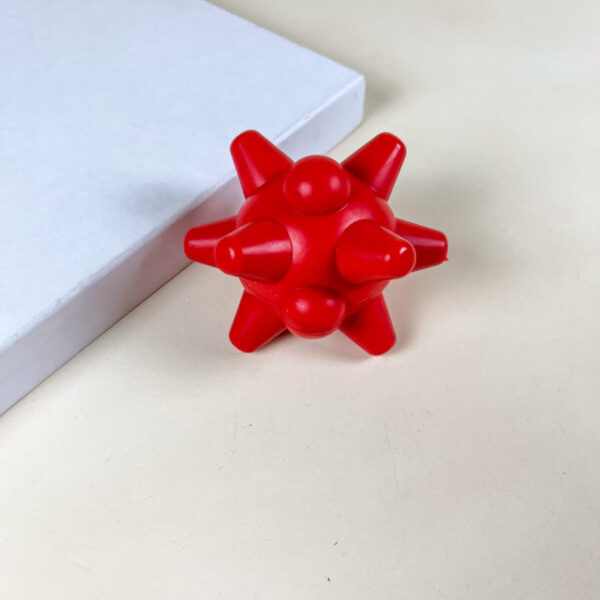 Tvrdý míček bodlinami 11 cm - Obrázek 2