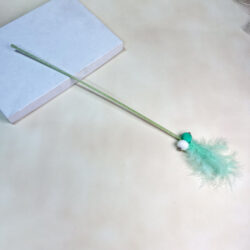 Škadlítko pro kočky s peřím 55cm