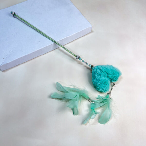 Škádlítko s pom pom šňůrkou 52 cm - Obrázek 4