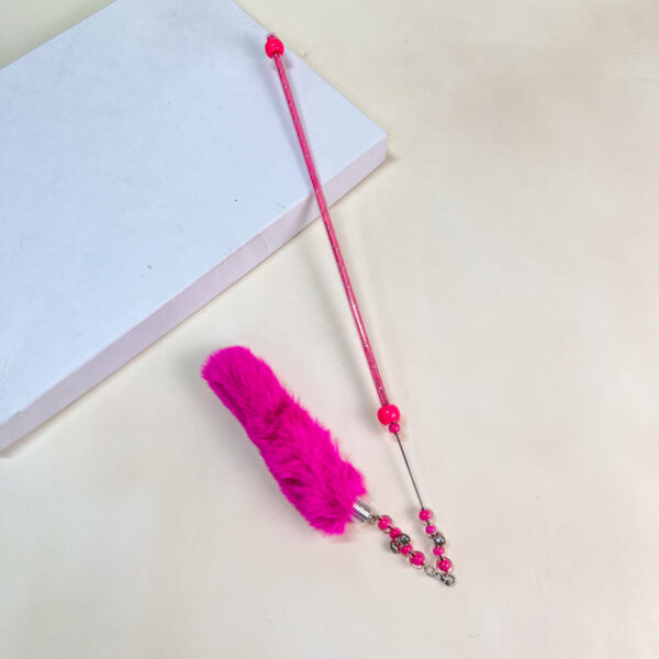 Škadlítko pro kočky s peřím a srdcem 45cm - Obrázek 1