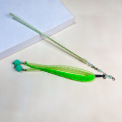 Škádlítko s pom pom šňůrkou 40cm