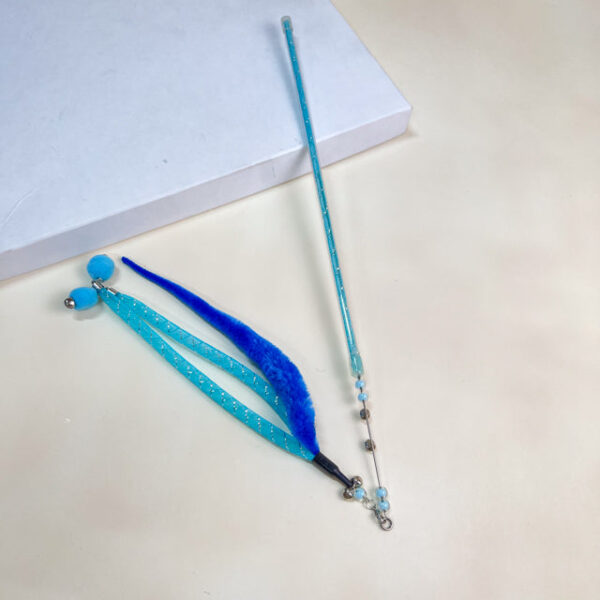 Škádlítko s pom pom šňůrkou 40cm - Obrázek 4