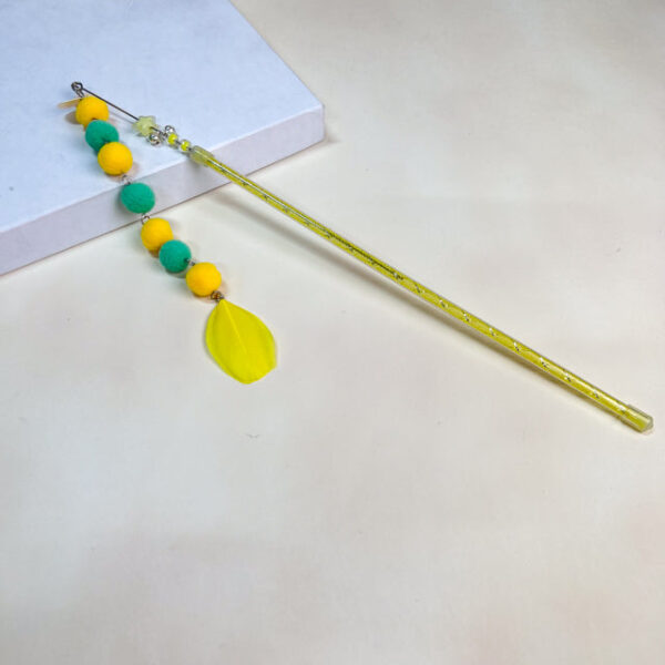 Škádlítko s pom pom šňůrkou 40cm - Obrázek 3