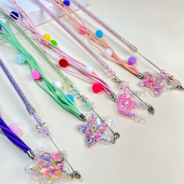 Škádlítko s pom pom šňůrkou 40cm - Obrázek 7