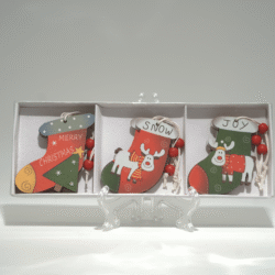 Vánoční dřevěná závěsná dekorace variace- vánoční ponožky