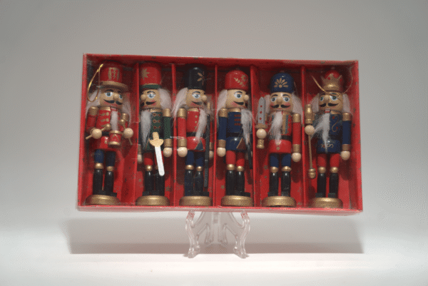 Vánoční dřevěná závěsná dekorace louskáčci modro červený - Obrázek 1